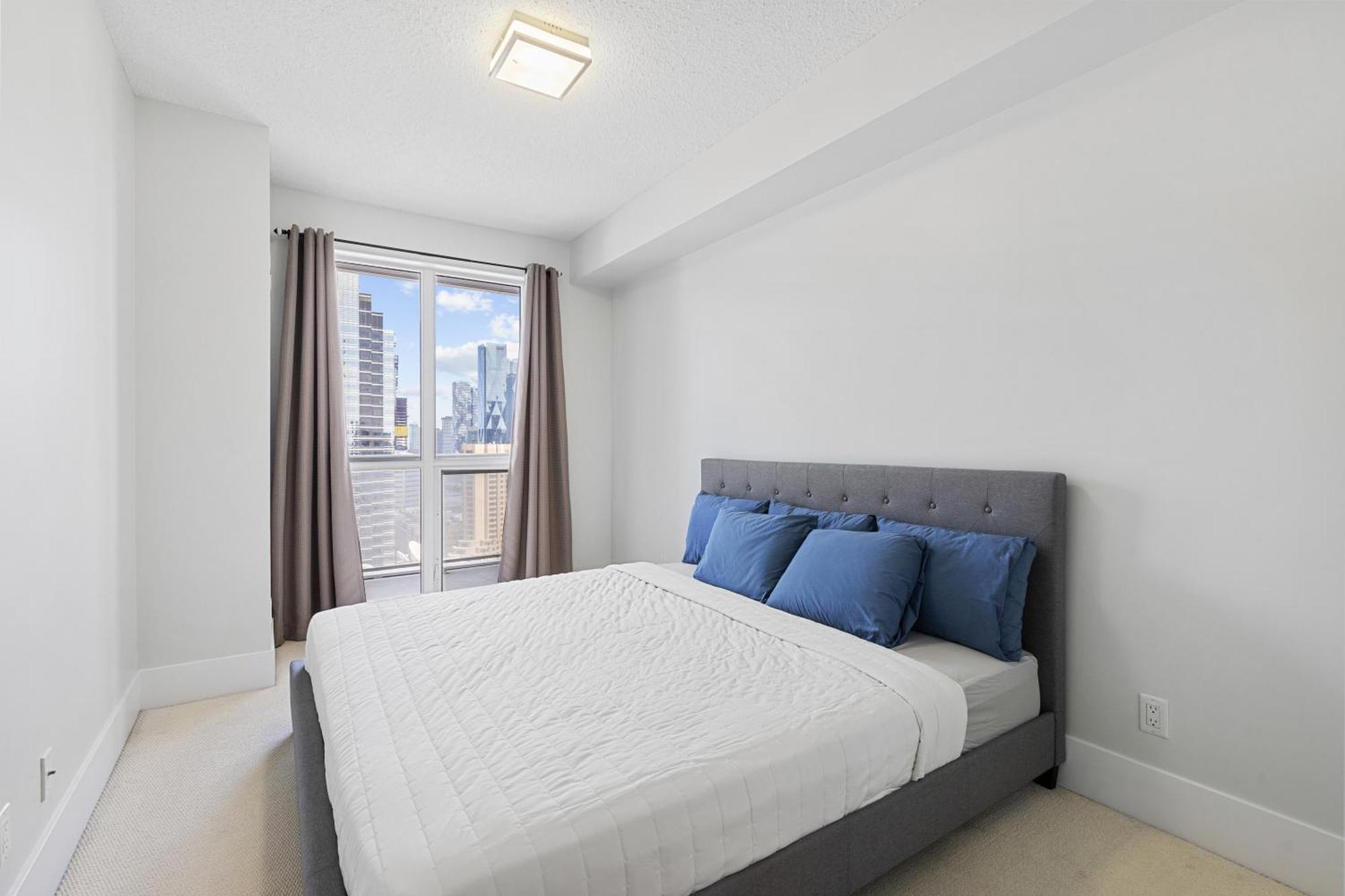2Bedroom Cn Tower And Water Views - Free Parking - Rooftop Pool Toronto Dış mekan fotoğraf