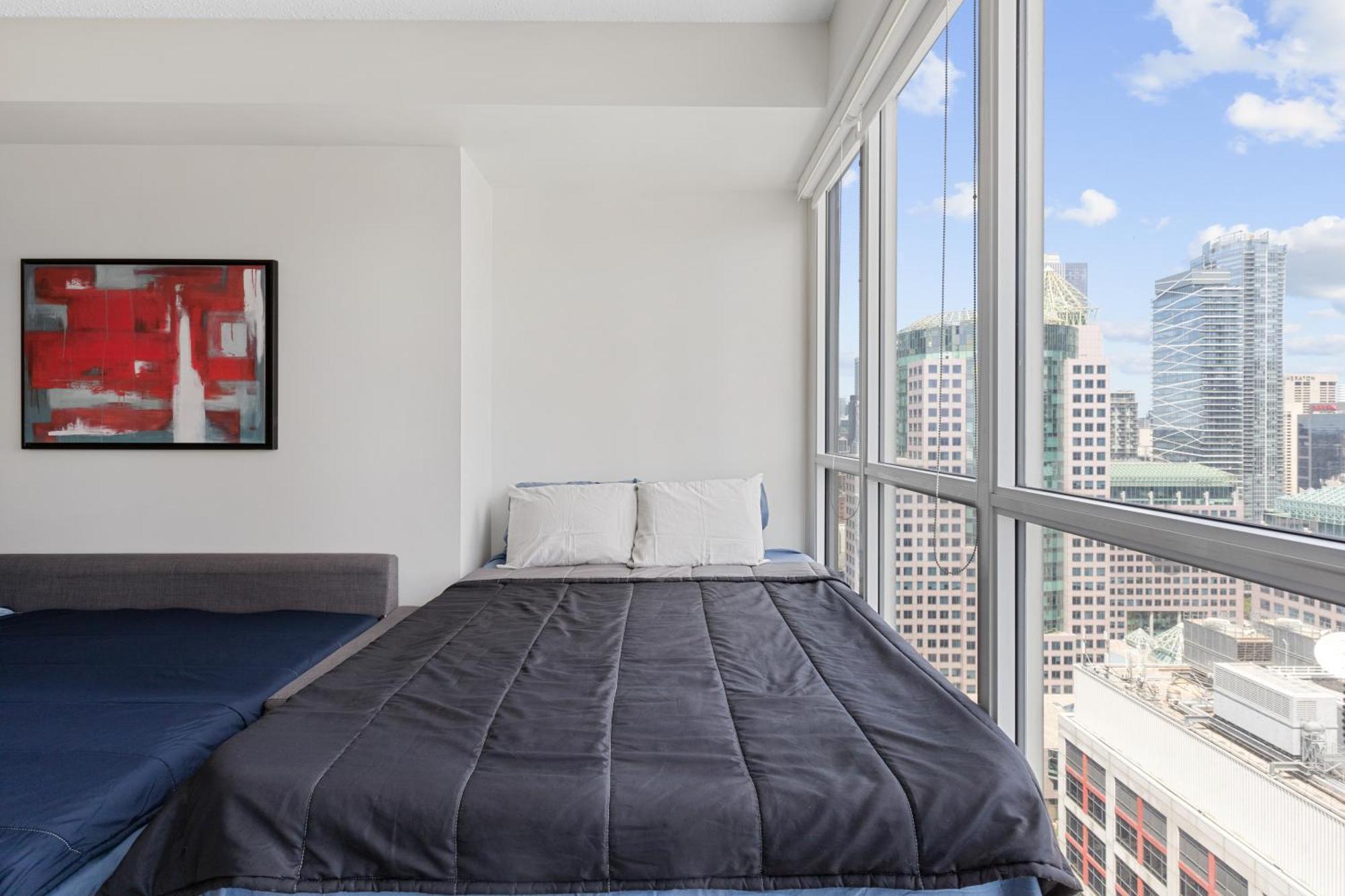 2Bedroom Cn Tower And Water Views - Free Parking - Rooftop Pool Toronto Dış mekan fotoğraf