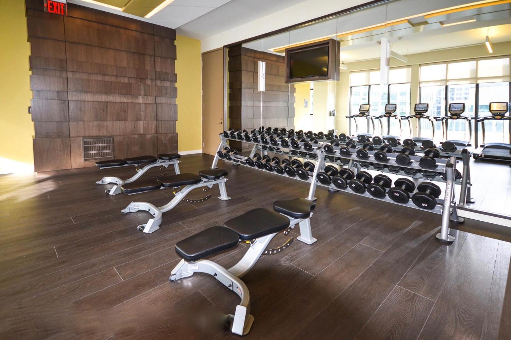 2Bedroom Cn Tower And Water Views - Free Parking - Rooftop Pool Toronto Dış mekan fotoğraf